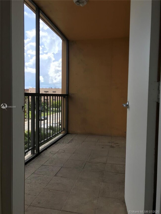 Foto del edificio - 1250 NE 125th St