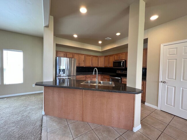 Foto del edificio - 3 Bedroom/2.5 Bathroom House in South Jordan