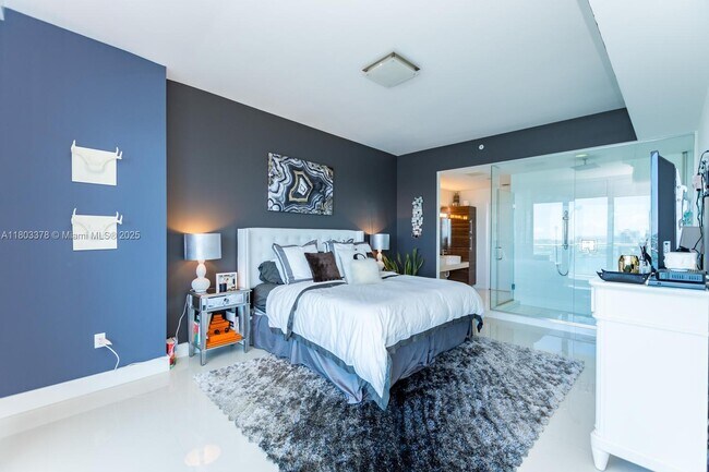 Foto del edificio - 2020 N Bayshore Dr