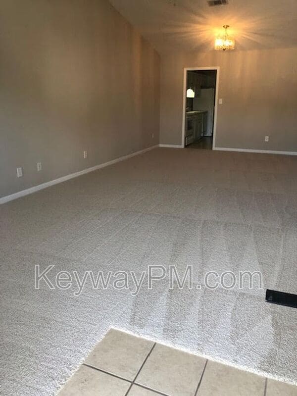 Building Photo - 239 Lynbrook Way