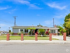 Building Photo - 13701 Glenhaven Dr