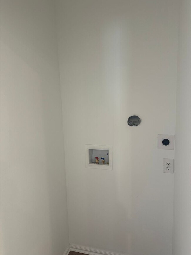 Foto del edificio - Brand New Two Bedroom | Two Bathroom Home in Purcell