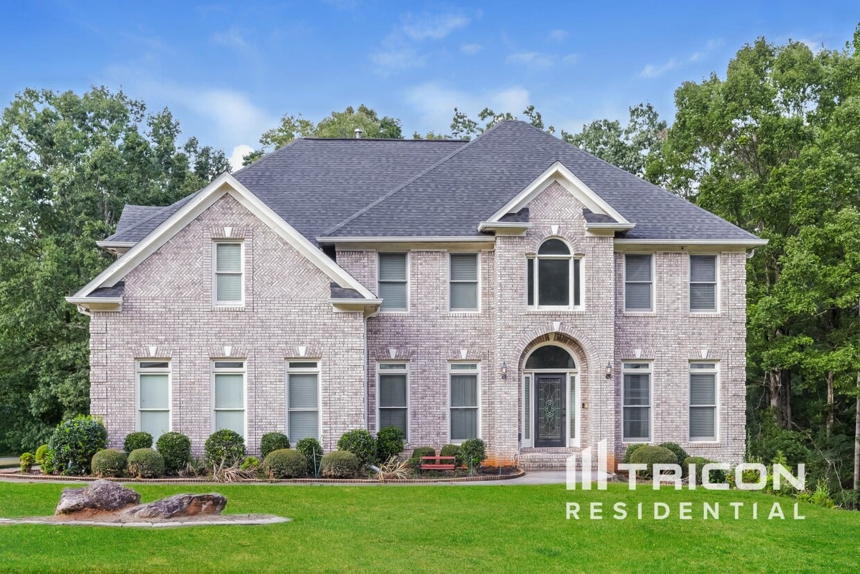 Primary Photo - 209 Lassiter Dr