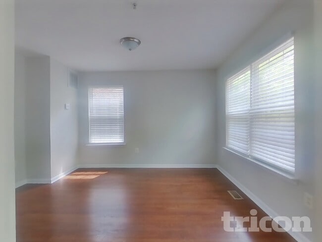 Foto del edificio - 10930 W Point Pl