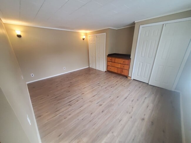 Foto del edificio - 141 College Ave