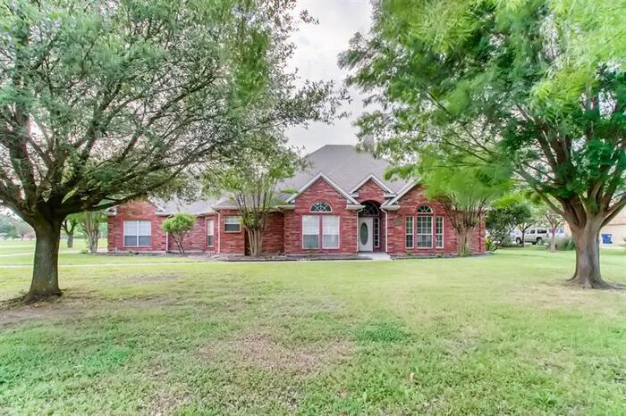 Primary Photo - 1150 Retama Park Dr, Terrell, TX, 75160