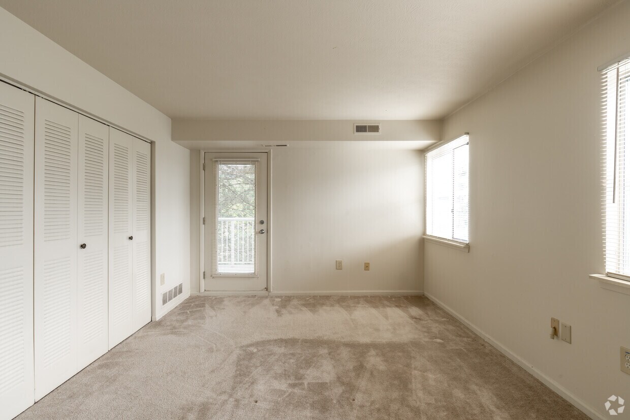 Grayhaven Marina Village Apartments in Detroit, MI