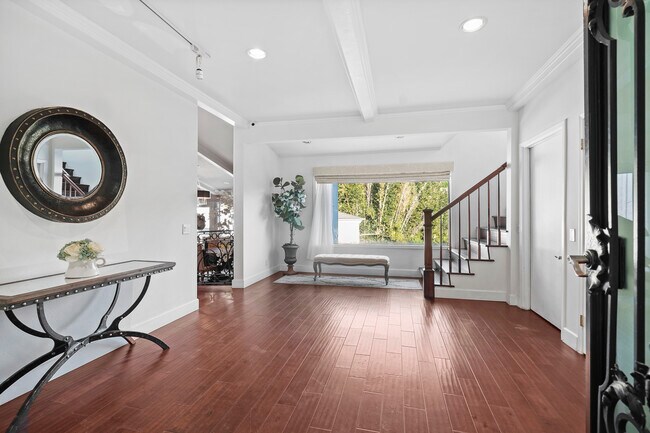 Foto del edificio - 3511 Berry Dr