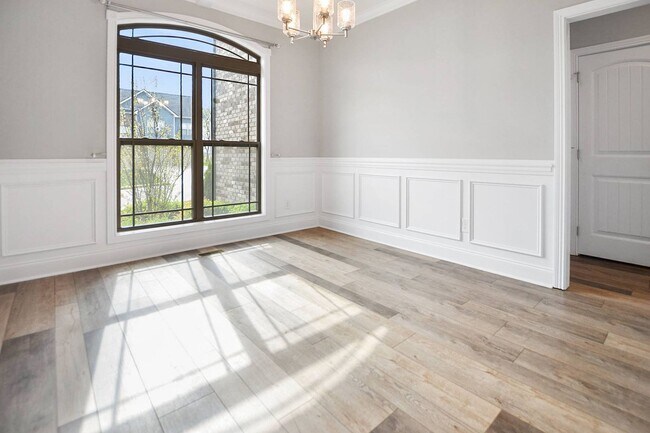 Foto del edificio - Pet Friendly Three Bedroom with Bonus!