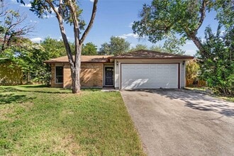Building Photo - 621 Russet Valley Dr