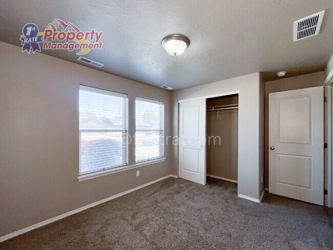 Foto del edificio - 3918 Hickory Smoke St