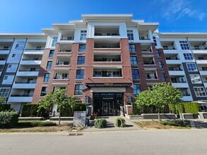 Building Photo - 8150-8207 207 St