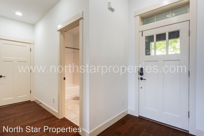 Building Photo - 4 br, 3 bath House - 6426 Frost St