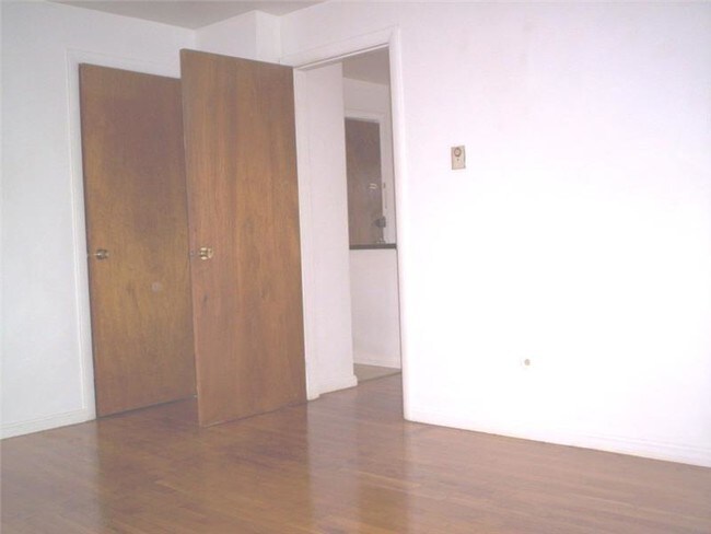 Building Photo - 670 Bedford St