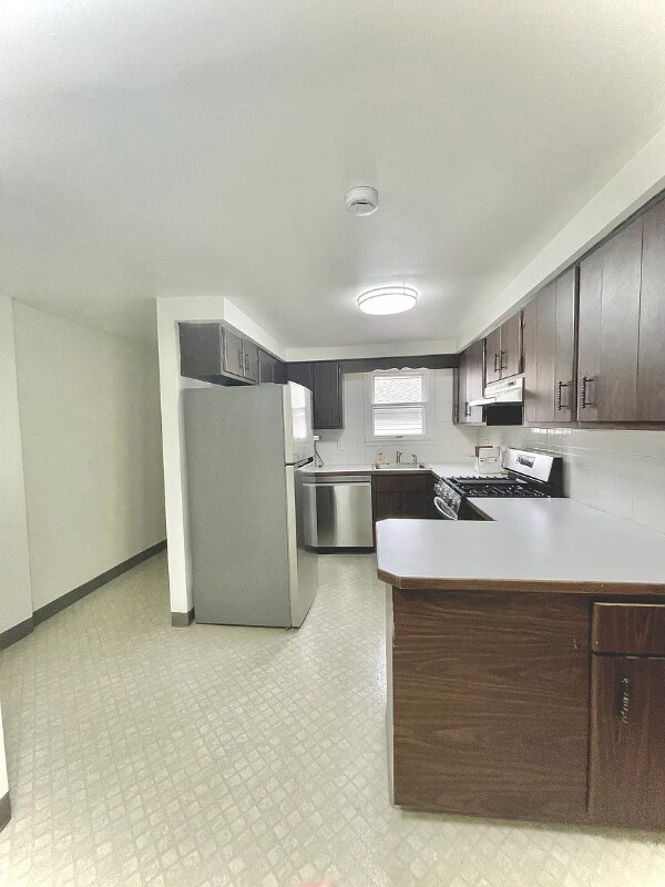 Building Photo - 113 Sundridge Dr