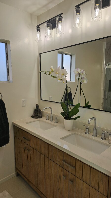 Foto del edificio - 6718 Murietta Ave