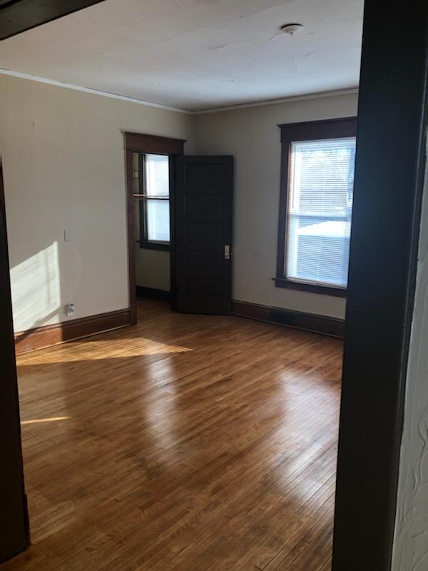 Primary Photo - 1110 Crosby St