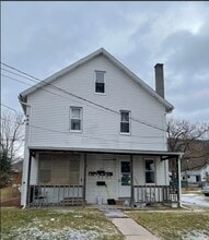 Building Photo - 135 Whiterock Ave