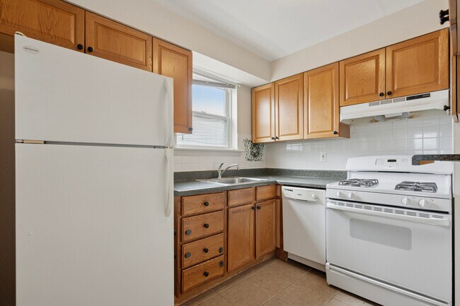 Foto del edificio - 9424 Kirkwood Rd