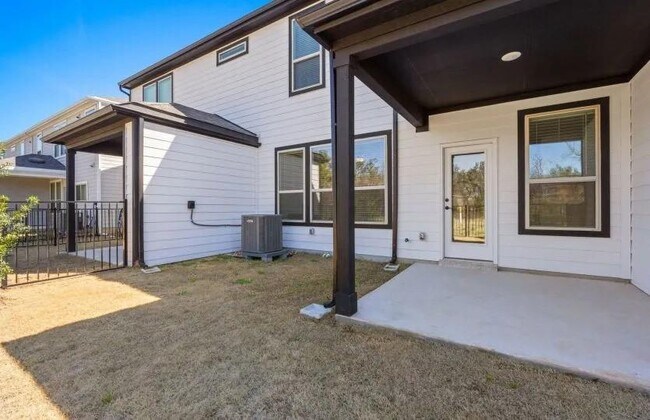Foto del edificio - 2725 Woodall Dr