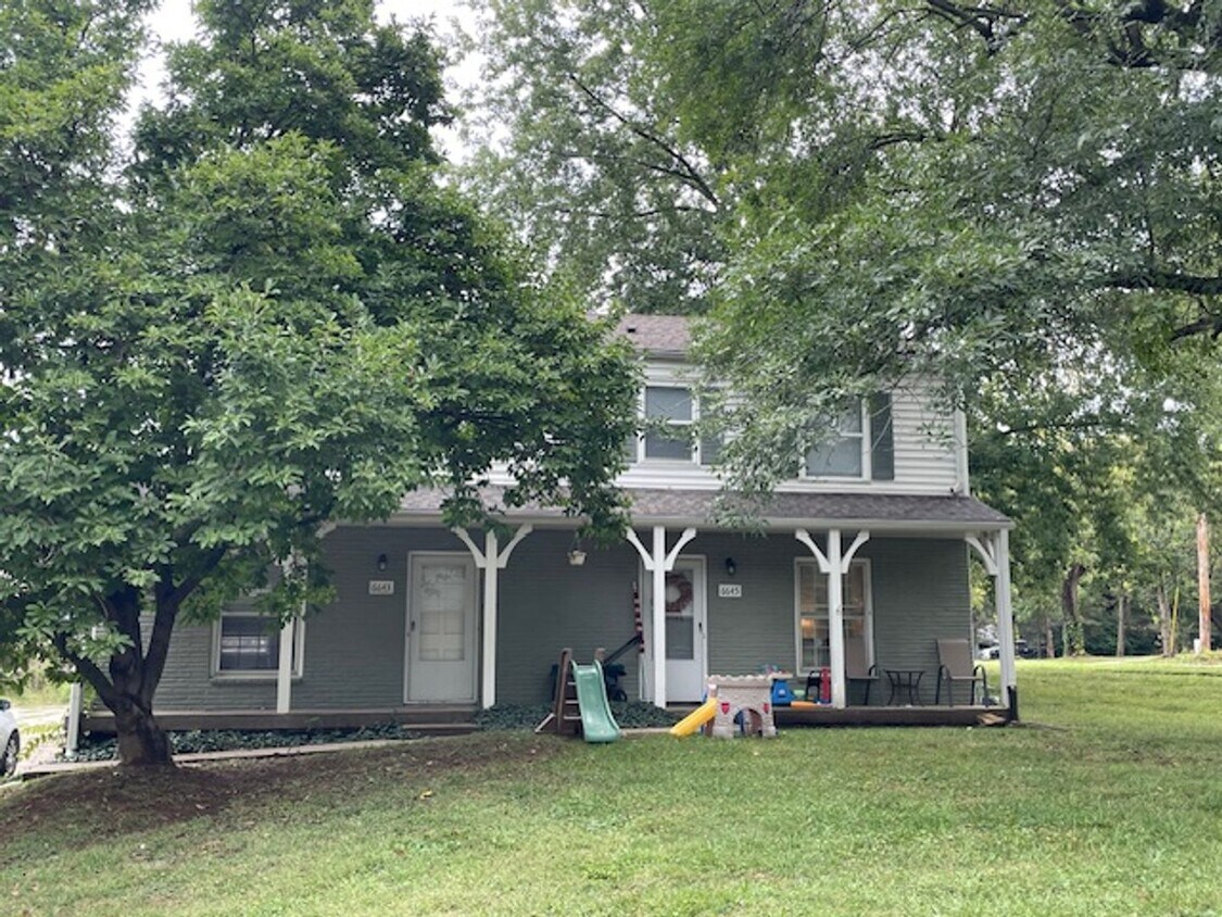 Foto principal - 6643-6645 Floyd St