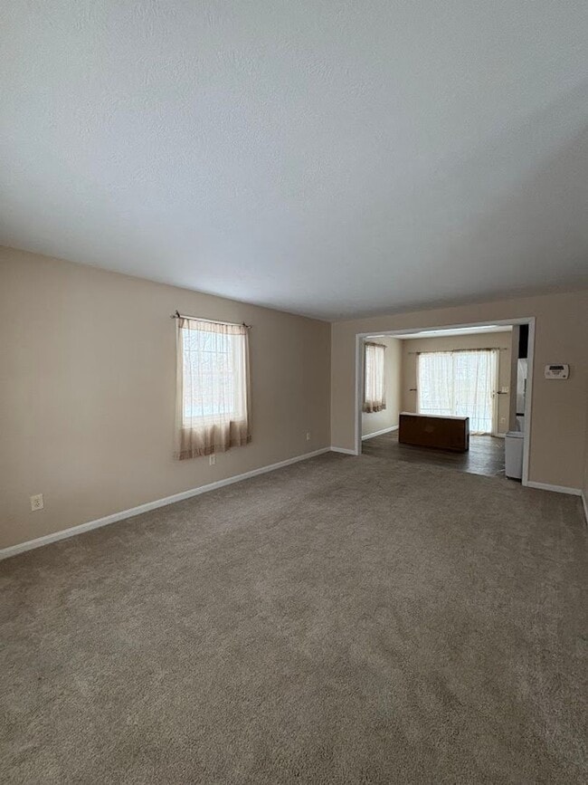 Foto del edificio - Three bedroom two bathroom home for rent