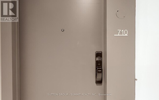 Photo du bâtiment - 2075 Lakeshore Rd.