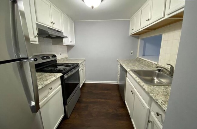 Kitchen - 11 Sailboat Cir