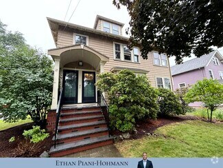 Building Photo - 19 Stearns Rd