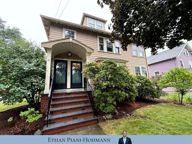 Building Photo - 19 Stearns Rd