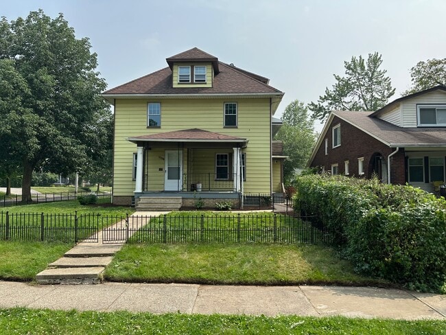 Foto del edificio - 2086 Marlindale Rd