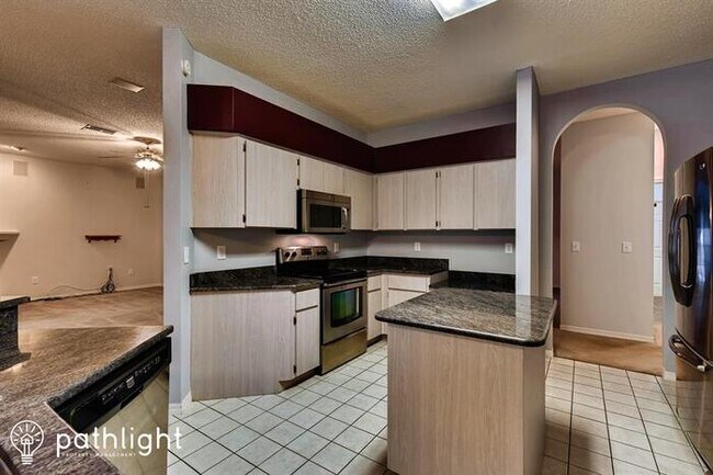 Building Photo - 13002 Whitnell Way
