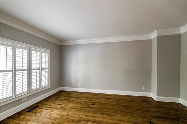 Building Photo - 775 Cooper Farm Way