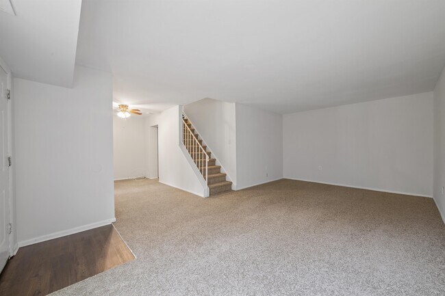 Foto del edificio - 706 Timber Creek Rd