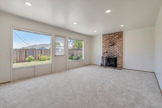 Building Photo - 3 br, 2 bath House - 1843 Andrews Avenue