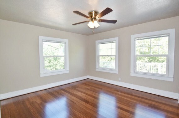 Foto del edificio - John's Landing 2nd Floor 1Bdr w/Hardwoods,...