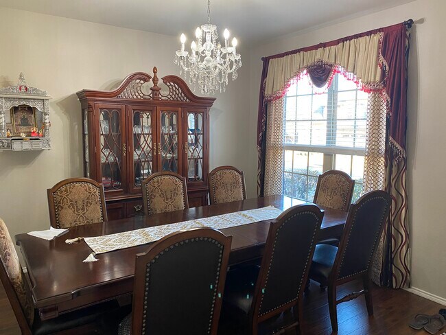 Building Photo - 3905 Jeanette Ln