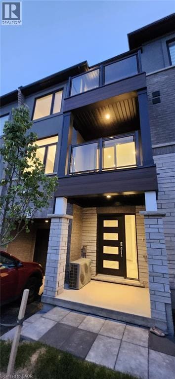 Building Photo - 155 Equestrian Way