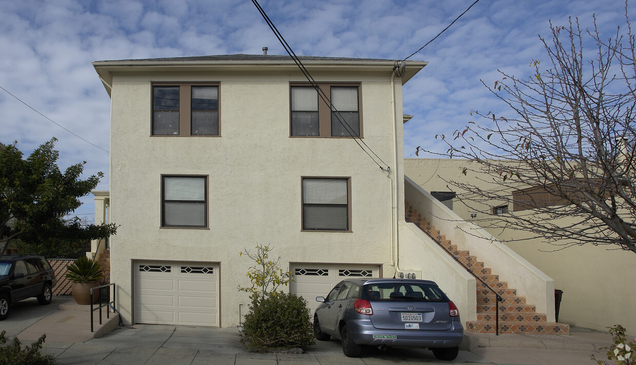 Building Photo - 1266 61st St