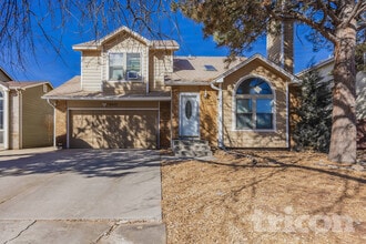 Building Photo - 4432 Bramble Ln