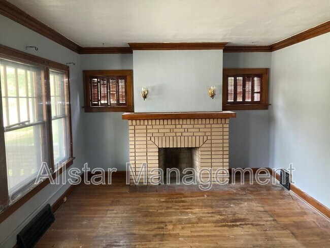 Building Photo - 17202 Grovewood Ave