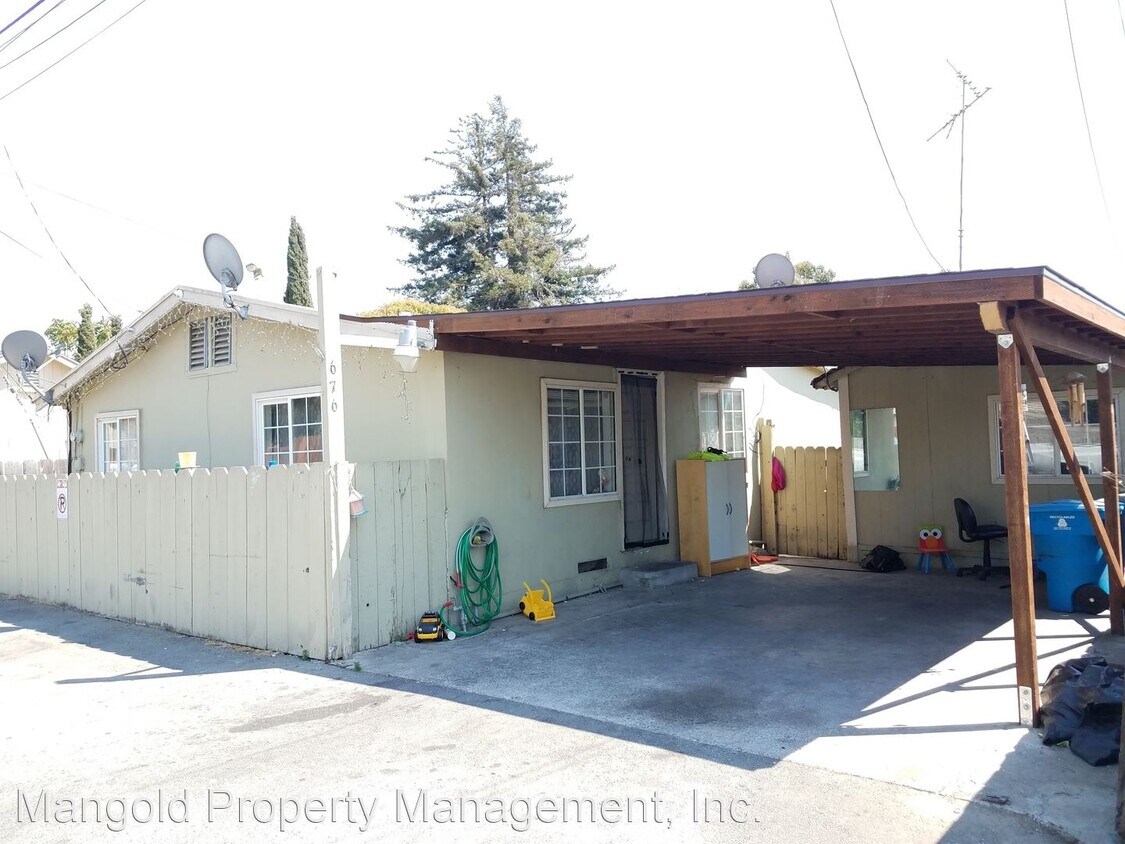 Foto principal - 3 br, 2 bath House - 676 Canal Alley