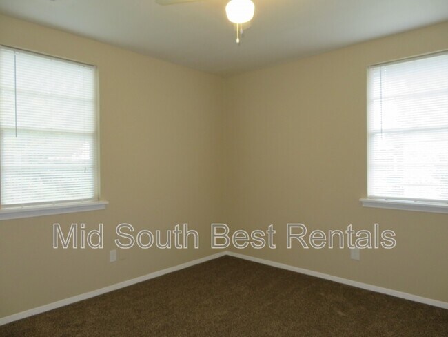 Foto del edificio - 4369 Ford Rd