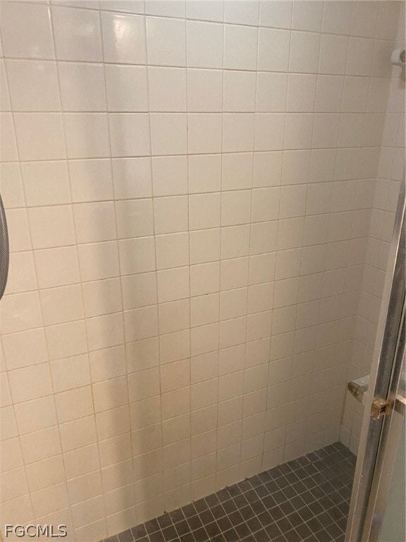 Building Photo - 5245 Cedarbend Dr