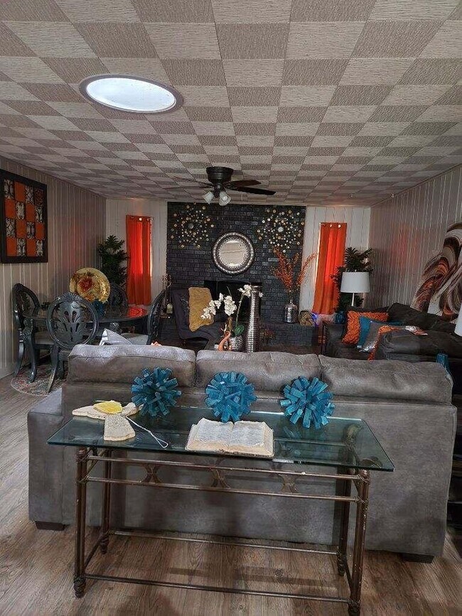 Foto del edificio - 2329 61st St