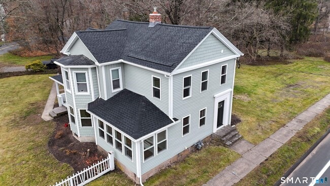 Building Photo - 610 Ives Row