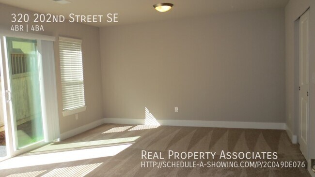 Foto del edificio - 320 202nd St SE