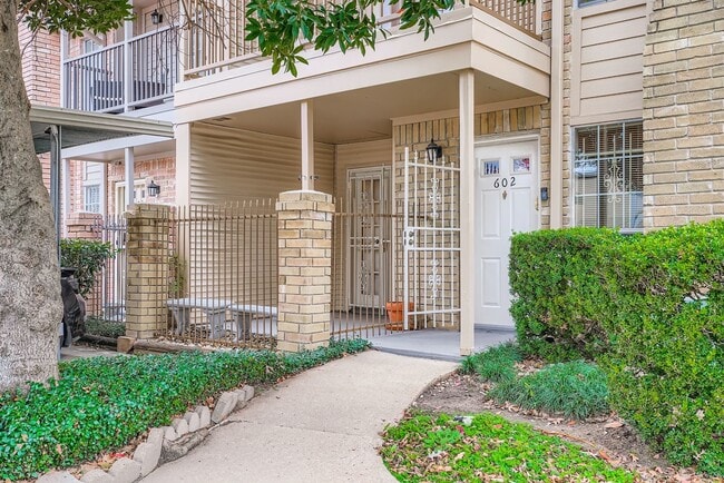 Foto del edificio - 3100 Jeanetta St