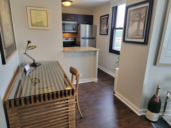 Foto del edificio - 5701 N Sheridan Rd