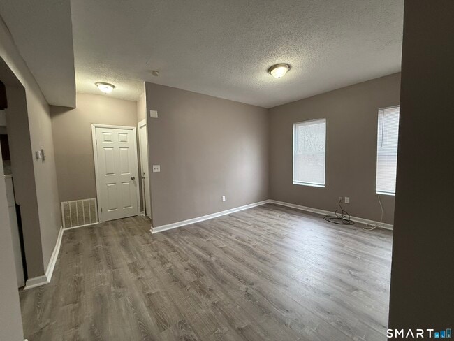 Building Photo - 5 Winter St